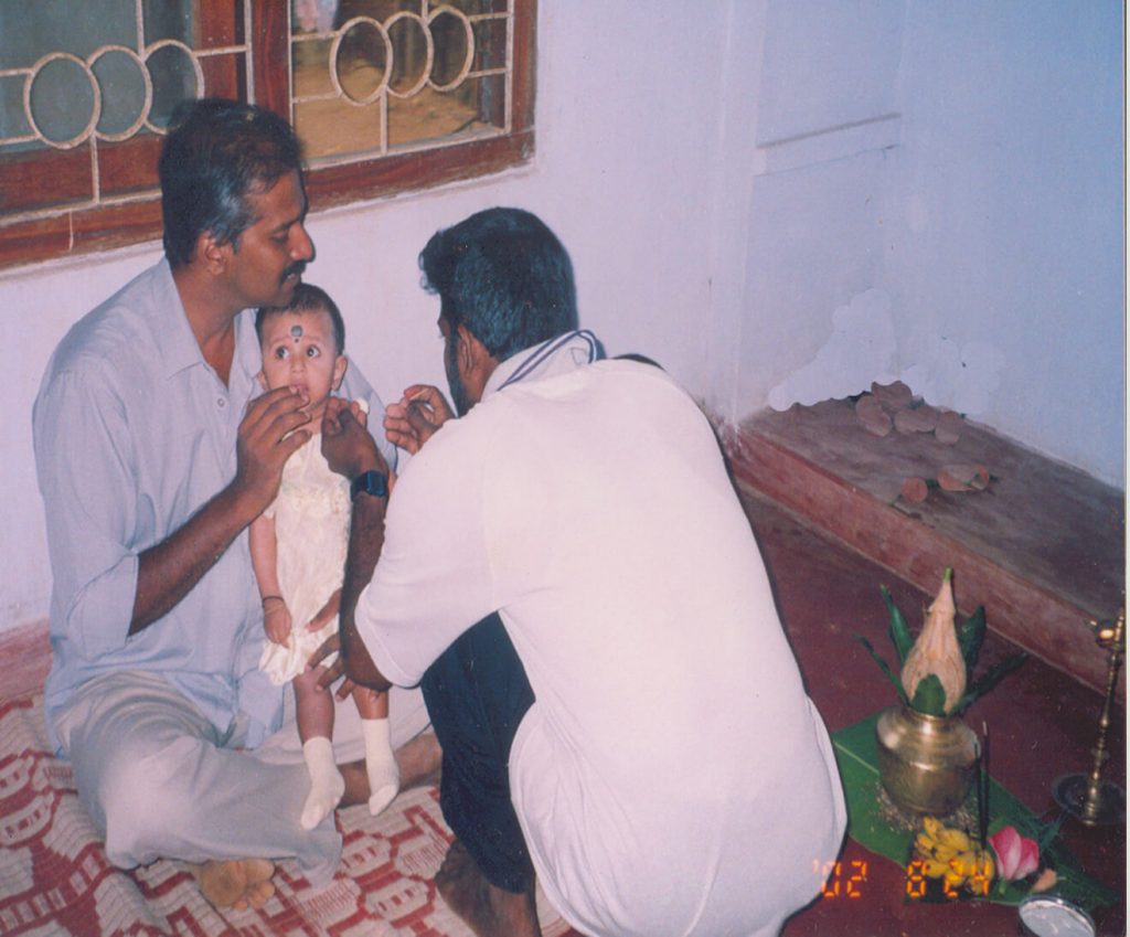 காது குத்துதல்